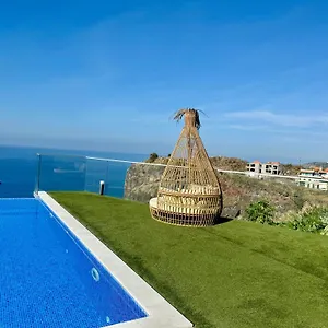 Madeira Sea Sunshine With Heated Pool Apartment
